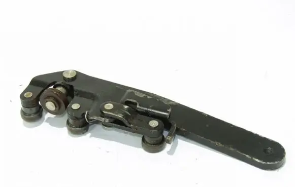 Fiat Doblo Sliding door middle roller runner 