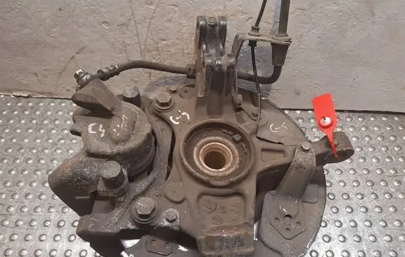 Peugeot 308 Front wheel hub spindle knuckle S25062985 1647857080