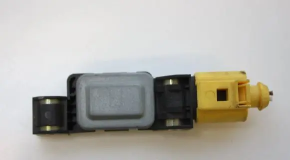 Audi A6 S6 C5 4B Airbag deployment crash/impact sensor