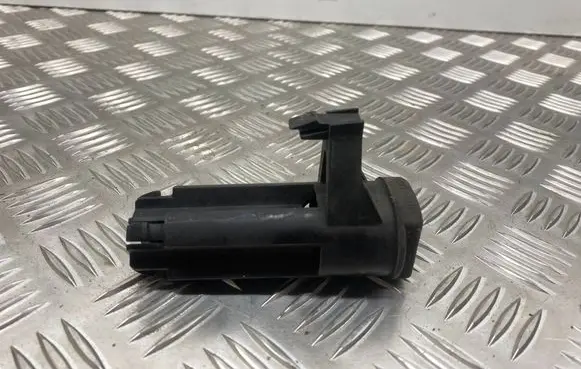 Ford C-MAX II Radiator mount bracket 