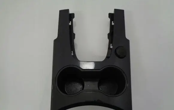 Cup holder front