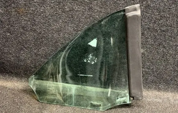 Chevrolet Camaro Front door window/glass (coupe) DOT15AS2M105 E000218 43R001237