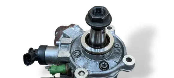 Jaguar XE Fuel injection high pressure pump G4D39B395AA