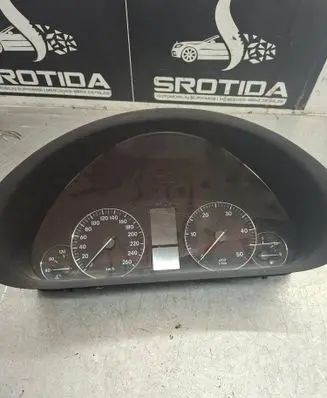 Mercedes-Benz C W203 Speedometer (instrument cluster) A2035404947 110080266005 015713