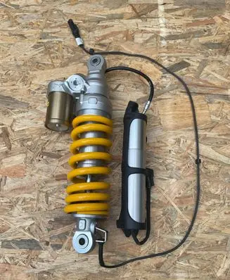 Opel Adam Rear shock absorber with coil spring 36521953B