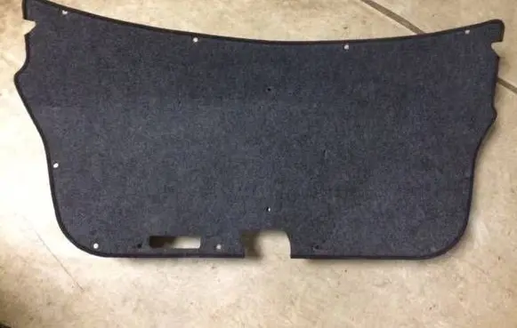 Lexus IS 200-300 Tailgate/boot lid cover trim