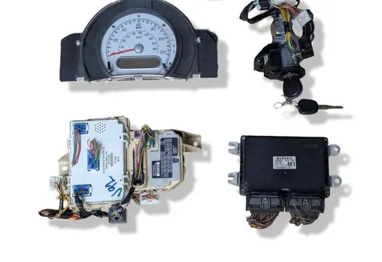 Suzuki Splash Engine ECU kit and lock set E6T90072H5ZE 3392051K13