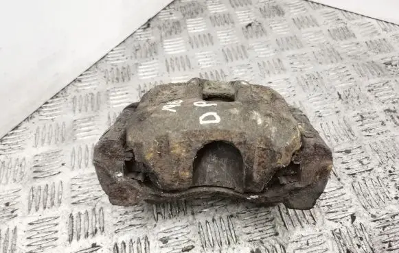 Toyota Corolla Verso AR10 Front brake caliper