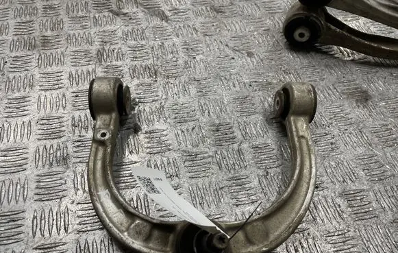 Mercedes-Benz R W251 Front upper control arm/wishbone 