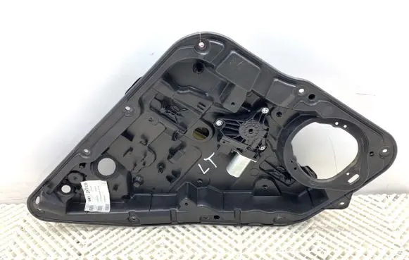 Mercedes-Benz A W176 Rear door window regulator with motor 