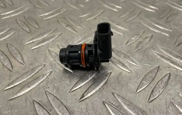 Ford Focus Camshaft position sensor HX7A12K073AA