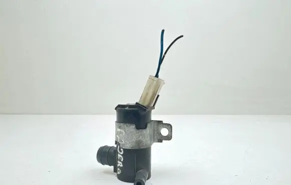 Mitsubishi Pajero Windscreen/windshield washer pump