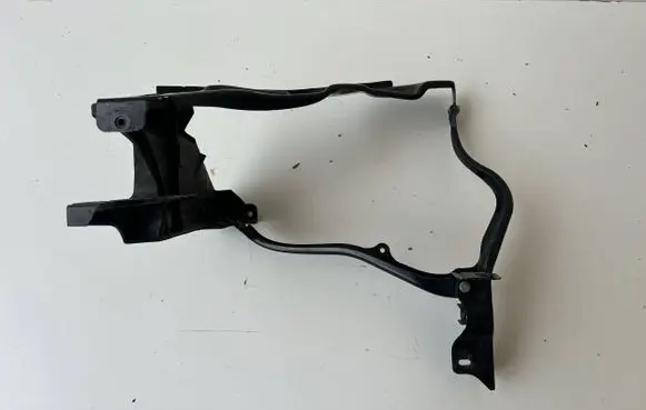 Mercedes-Benz E W212 Headlight/headlamp mounting bracket 212620021