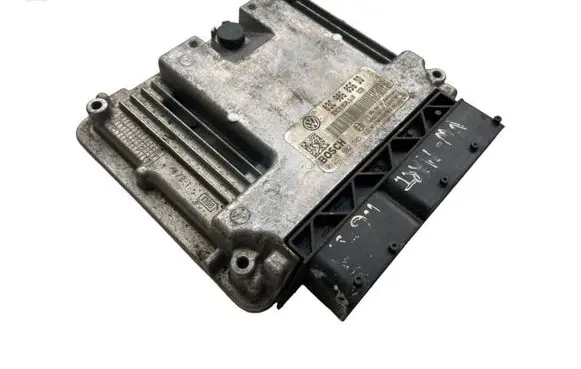 Volkswagen Golf V Engine control unit/module 03C906056DD 0261S02305 1039S14717