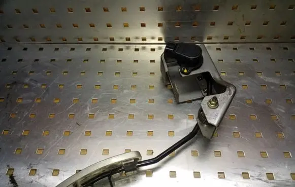 Infiniti FX Accelerator throttle pedal 18919AM810 3D23