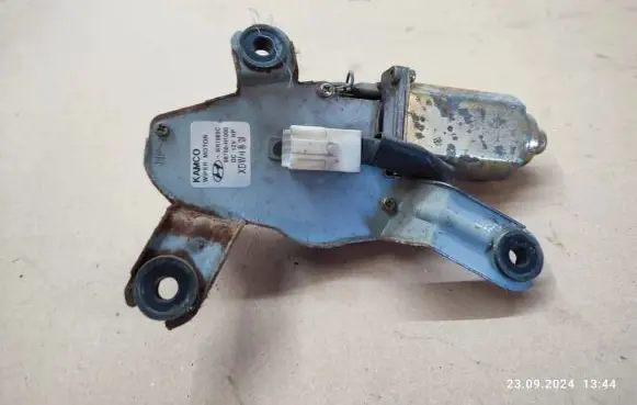 Hyundai Terracan Rear window wiper motor 98700H1000