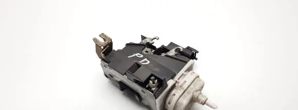 Audi A4 S4 B5 8D Front door lock 8D1837016E