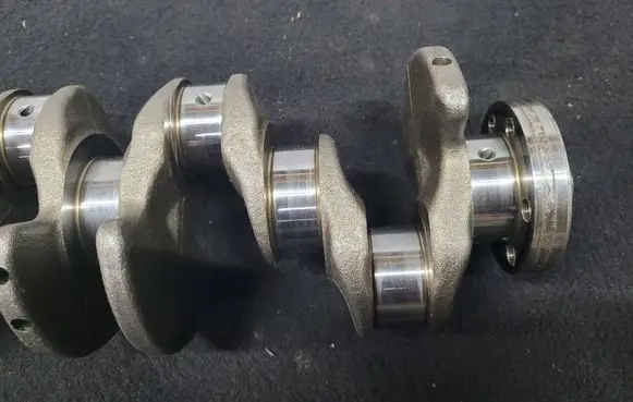 Skoda Octavia Mk2 (1Z) Crankshaft 04L105101B
