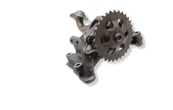 Volkswagen Golf IV Oil pump 06A115105B