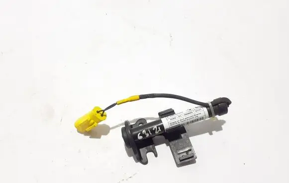 BMW 5 G30 G31 G38 Bonnet Pedestrian Airbag Actuator 7435797
