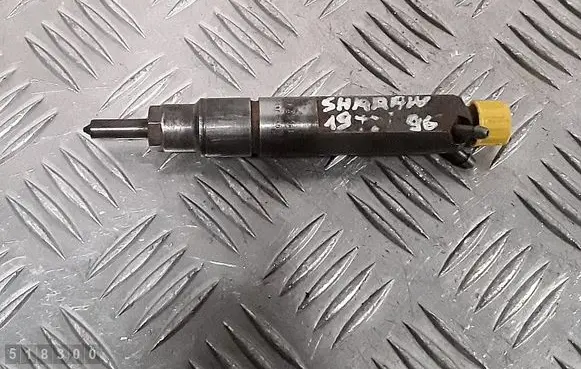 Volkswagen Sharan Fuel injector 028130201t