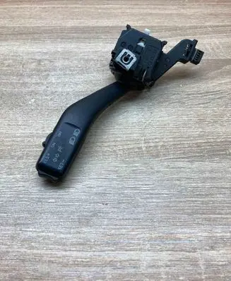 Volkswagen Touran I Indicator stalk 1K0953513A