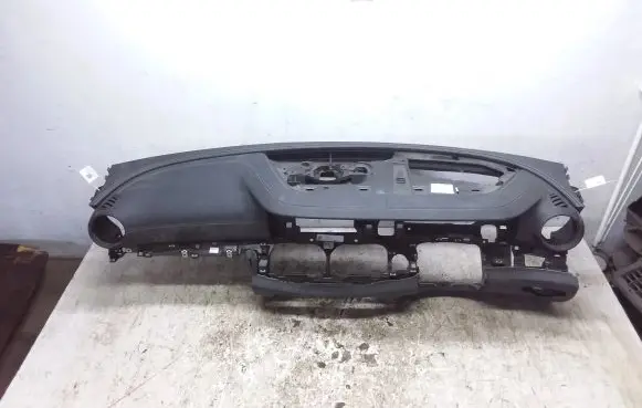 Mercedes-Benz E W213 Dashboard A213680990400 XVQ560