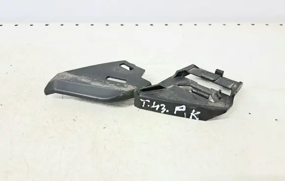 Volvo V50 Headlight/headlamp mounting bracket 30678261