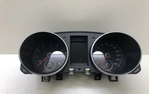 Volkswagen Golf VI Speedometer (instrument cluster) 5K0920971