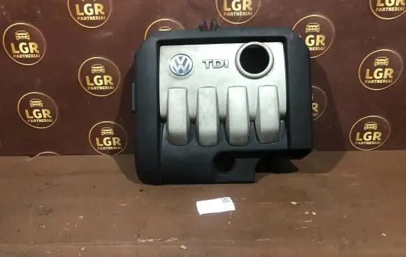 Volkswagen Touran I Engine cover (trim) 03G103925