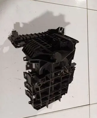 Battery bracket