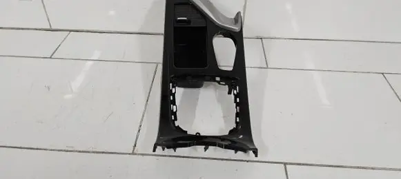 Hyundai i40 Other center console (tunnel) element 846513Z000 2012H07