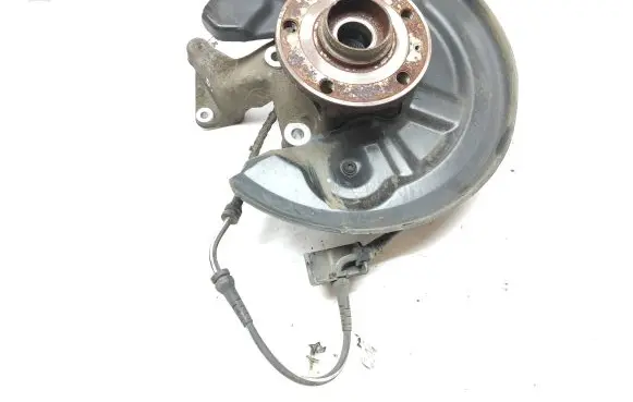 Audi Q3 8U Rear wheel hub