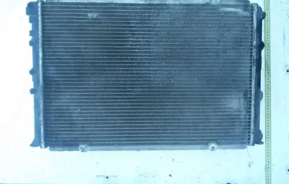 Renault Megane I Coolant radiator A420I585P35