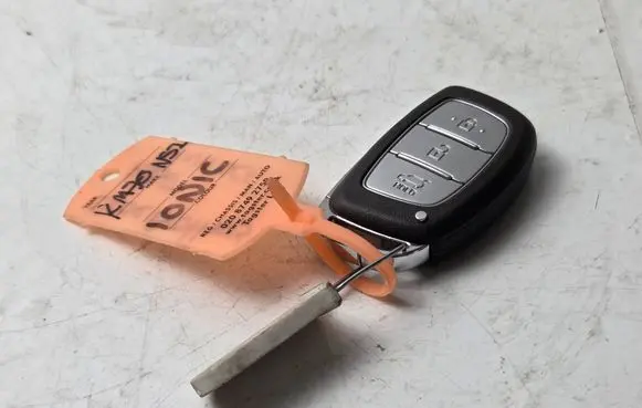 Hyundai Ioniq Ignition key/card 