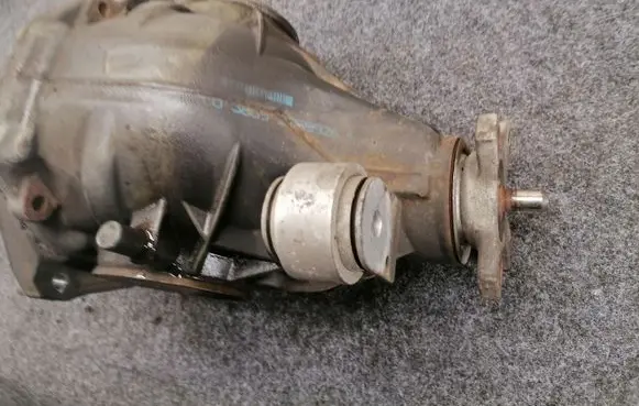 Mercedes-Benz CLS C218 X218 Rear differential A2043510508