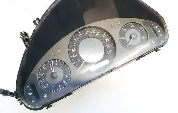 Mercedes-Benz E W211 Speedometer (instrument cluster) a2115404448