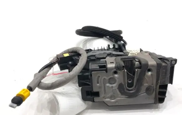 Mercedes-Benz GLE W167 Front door lock A2220063999
