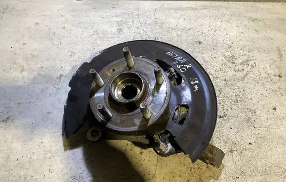 Opel Astra K Front wheel hub spindle knuckle 39030300