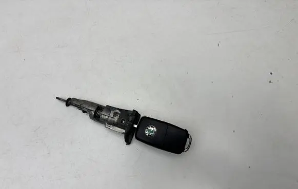 Skoda Superb B6 (3T) Front door lock (next to the handle) 3T0837167B