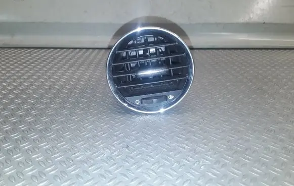 Peugeot 308 Dash center air vent grill 9658515377