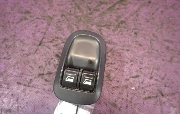 Peugeot 206 CC Quarter vent window switch 