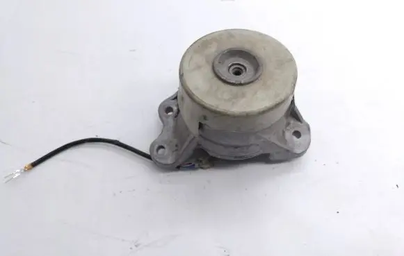 Mercedes-Benz GLC X253 C253 Engine mount bracket A2532400700