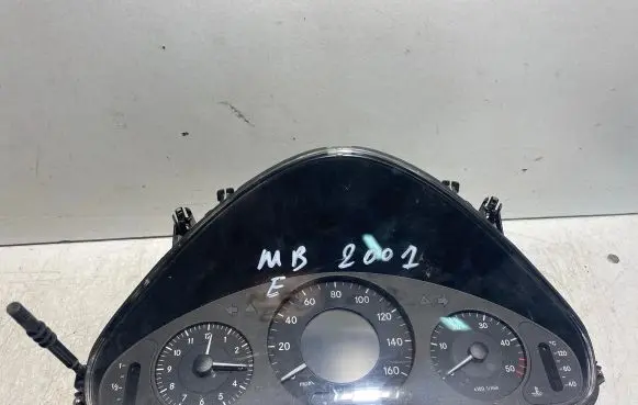 Mercedes-Benz E W211 Speedometer (instrument cluster) A2115406348 001749 110080351006
