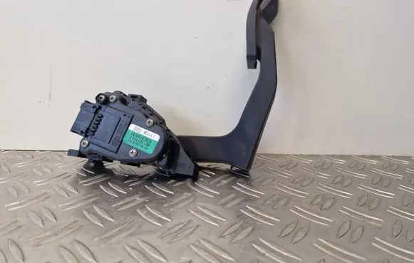Audi A8 S8 D3 4E Accelerator throttle pedal 4E1723523E
