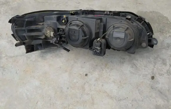 Volvo S60 Headlight/headlamp 8693577