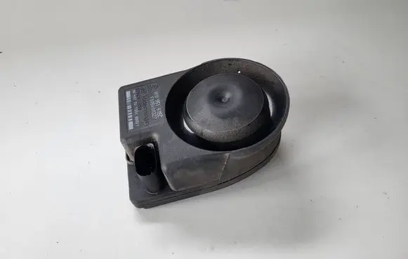 Volkswagen Tiguan Alarm system siren 