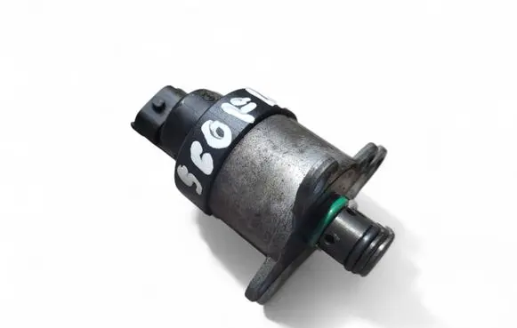 Volvo S60 Fuel pressure regulator 