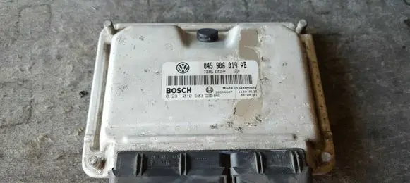 Volkswagen Polo III 6N 6N2 6NF Engine control unit/module 045906019AB