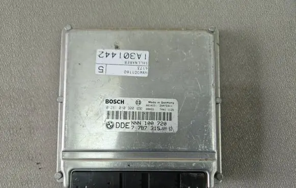 Land Rover Freelander Engine control unit/module 0281010300 7787315 NNN100720